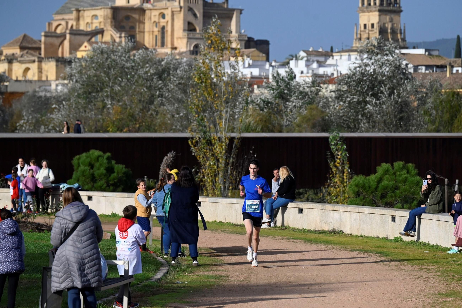 Las mejores fotos de la singular Carrera AJE Córdoba