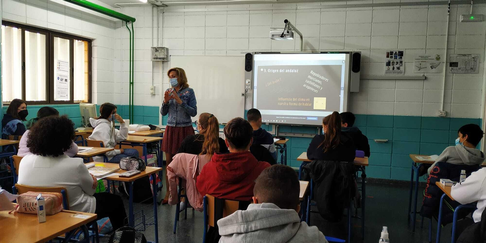 Clase de Troncoso a alumnos del Fidiana.