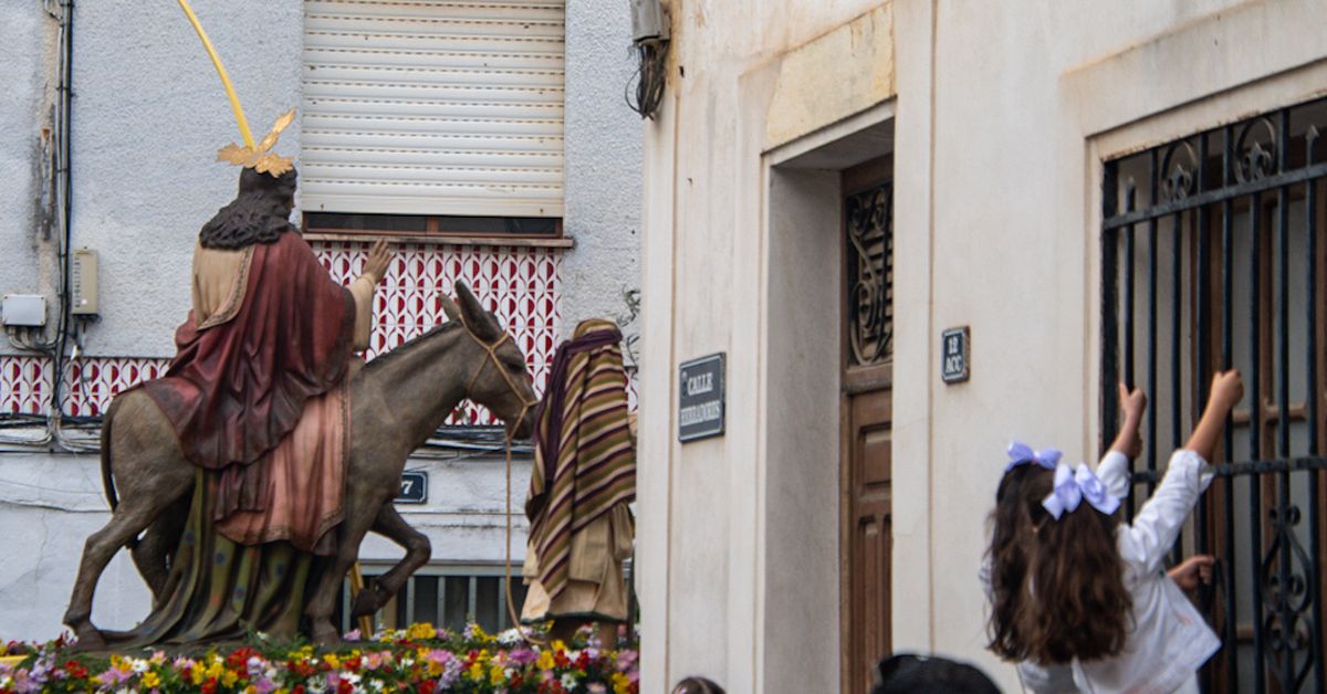 La procesión de la Borriquita llena de ilusión las calles de Montilla ...