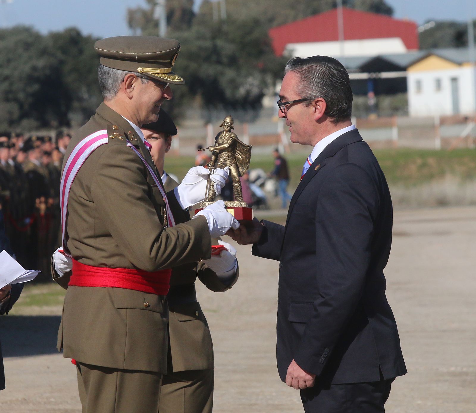 Parada militar en la base de Cerro Muriano por el Día de la Inmaculada
