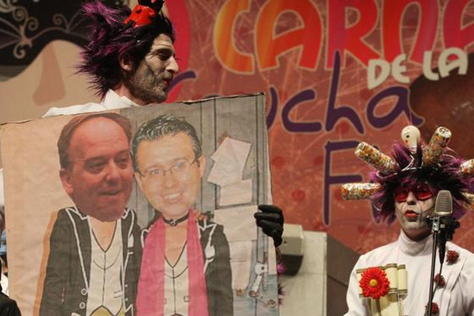 La chirigota de La Línea 'El hombre del tiempo'

Foto: Paco Guerrero