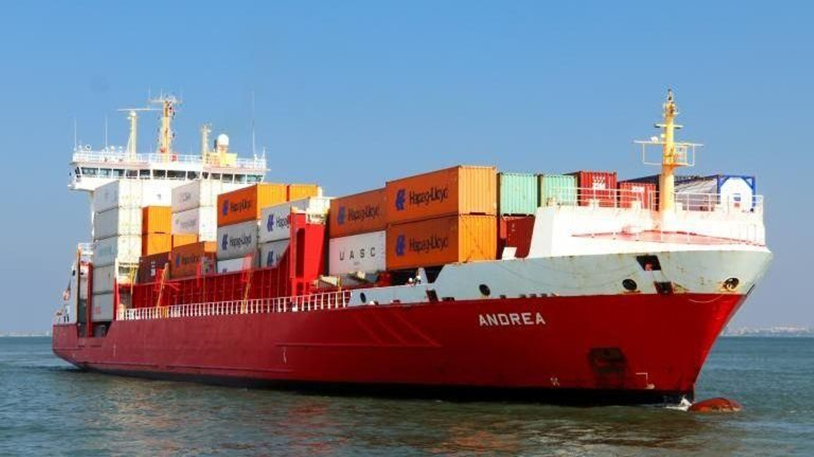 El portacontenedores 'Andrea'. El portacontenedores 'Andrea'.