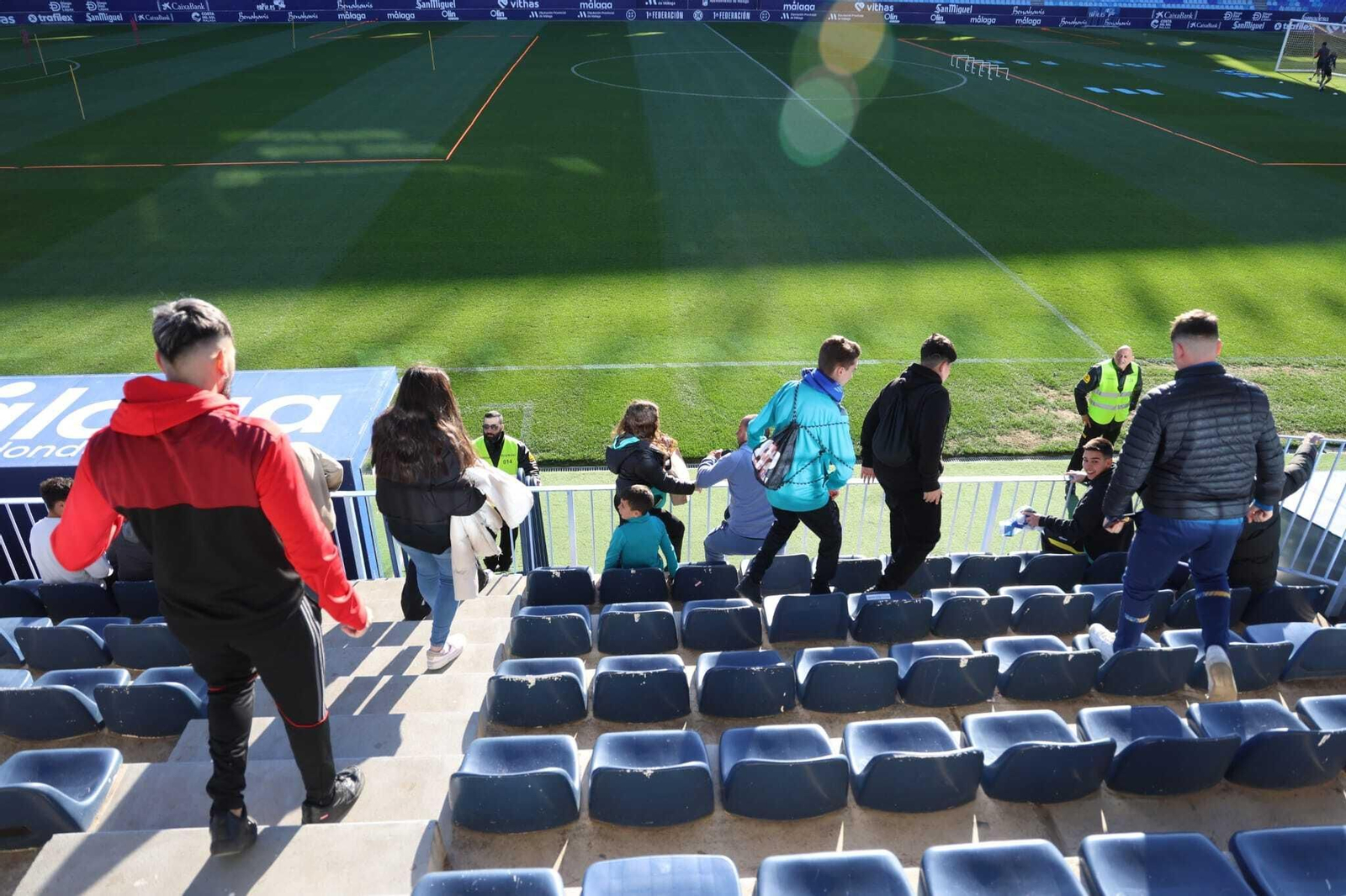 Búscate en las fotos del entrenamiento del Málaga abierto a la afición