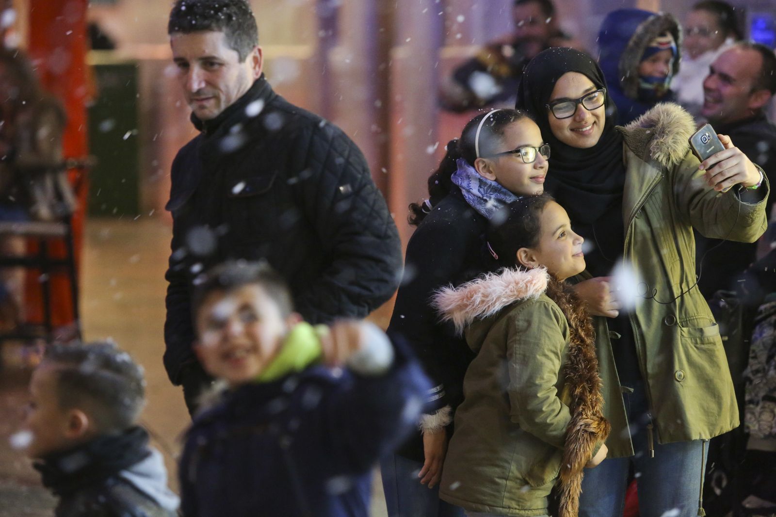 La nieve vuelve a la Plaza de las Flores