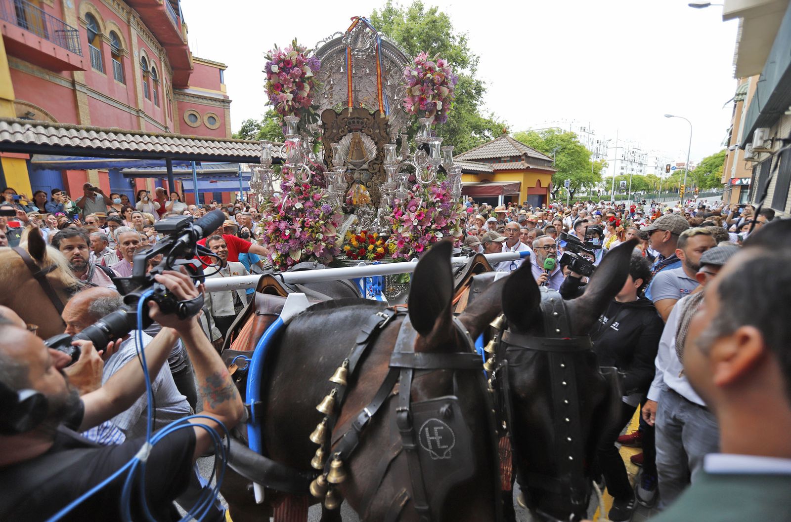 Imágenes de Emigrantes en la Comandancia de la Guardia Civil