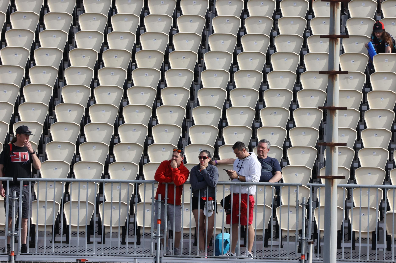 Ambiente del viernes en las gradas del Circuito de Jerez - Ángel Nieto