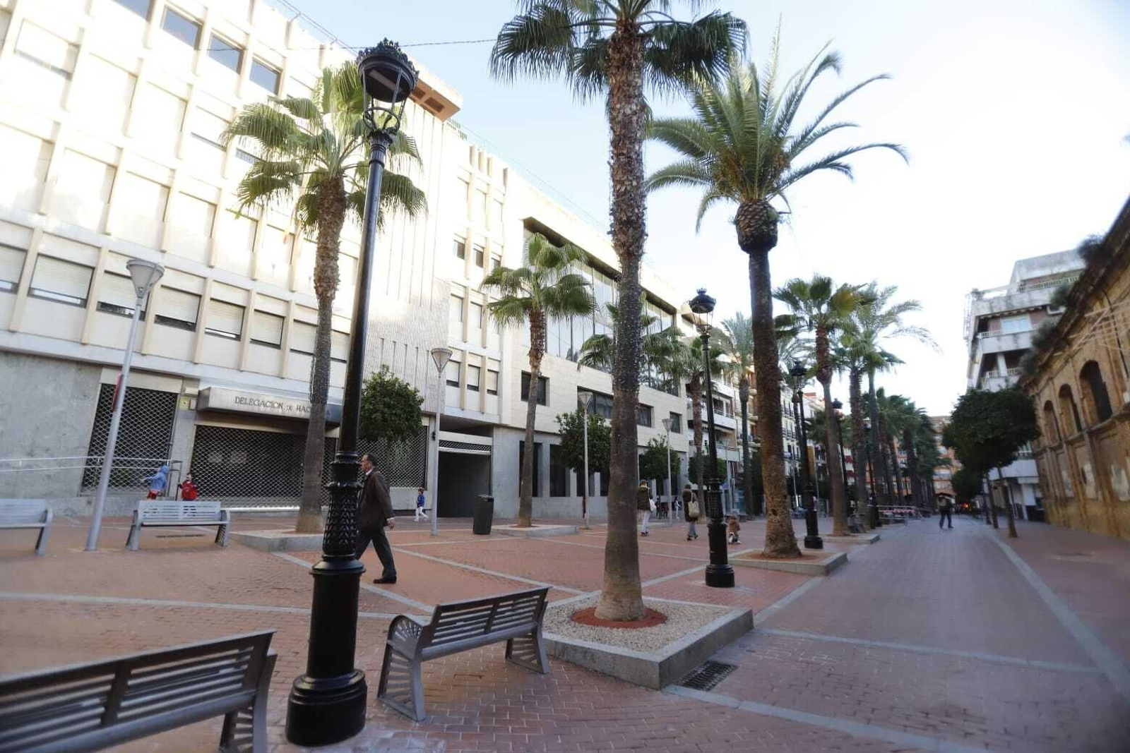 Nuevas farolas en el Paseo Santa Fe.