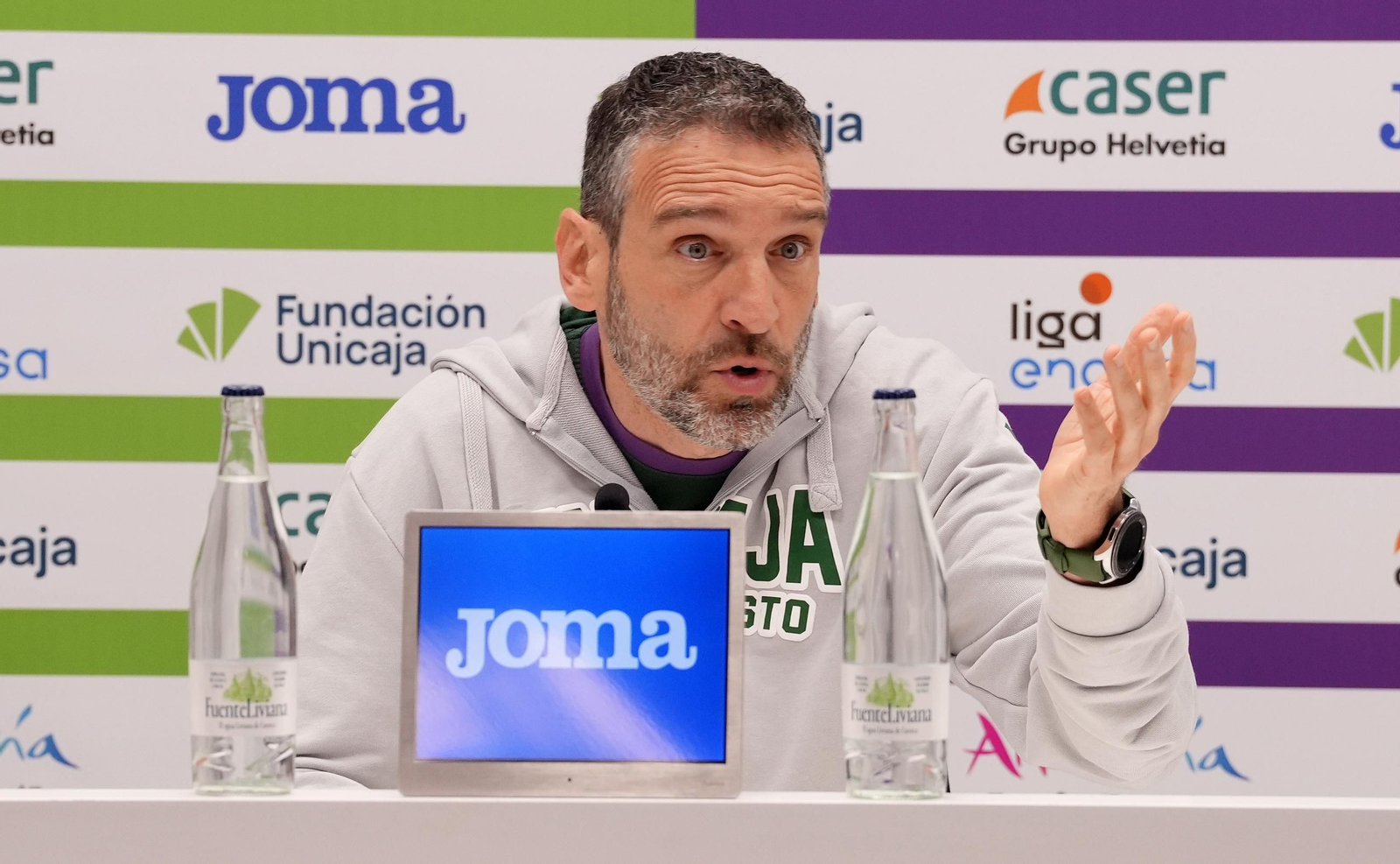 Ibon, en sala de prensa.