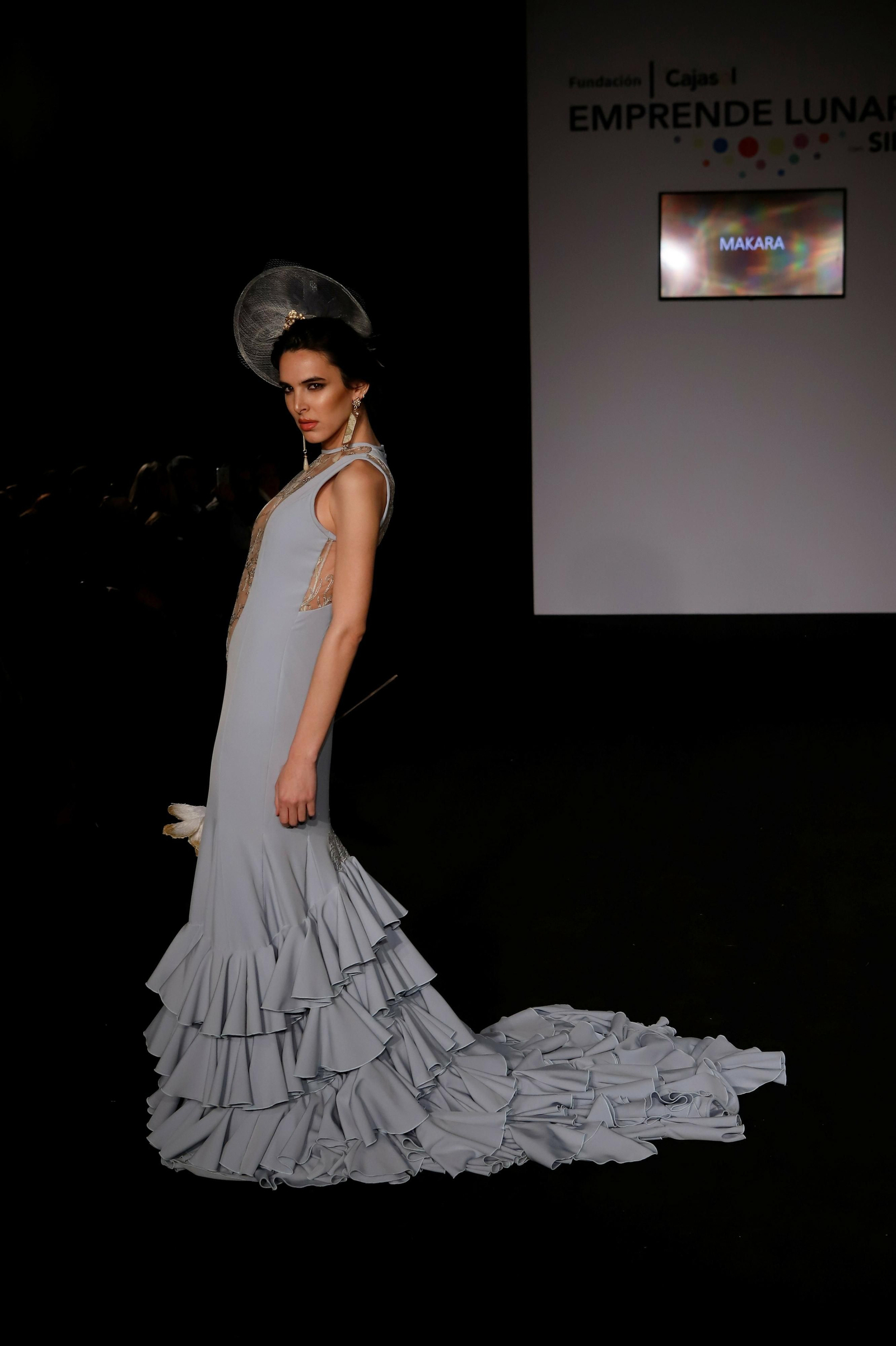 Desfile de Makara en Emprende Lunares 2020