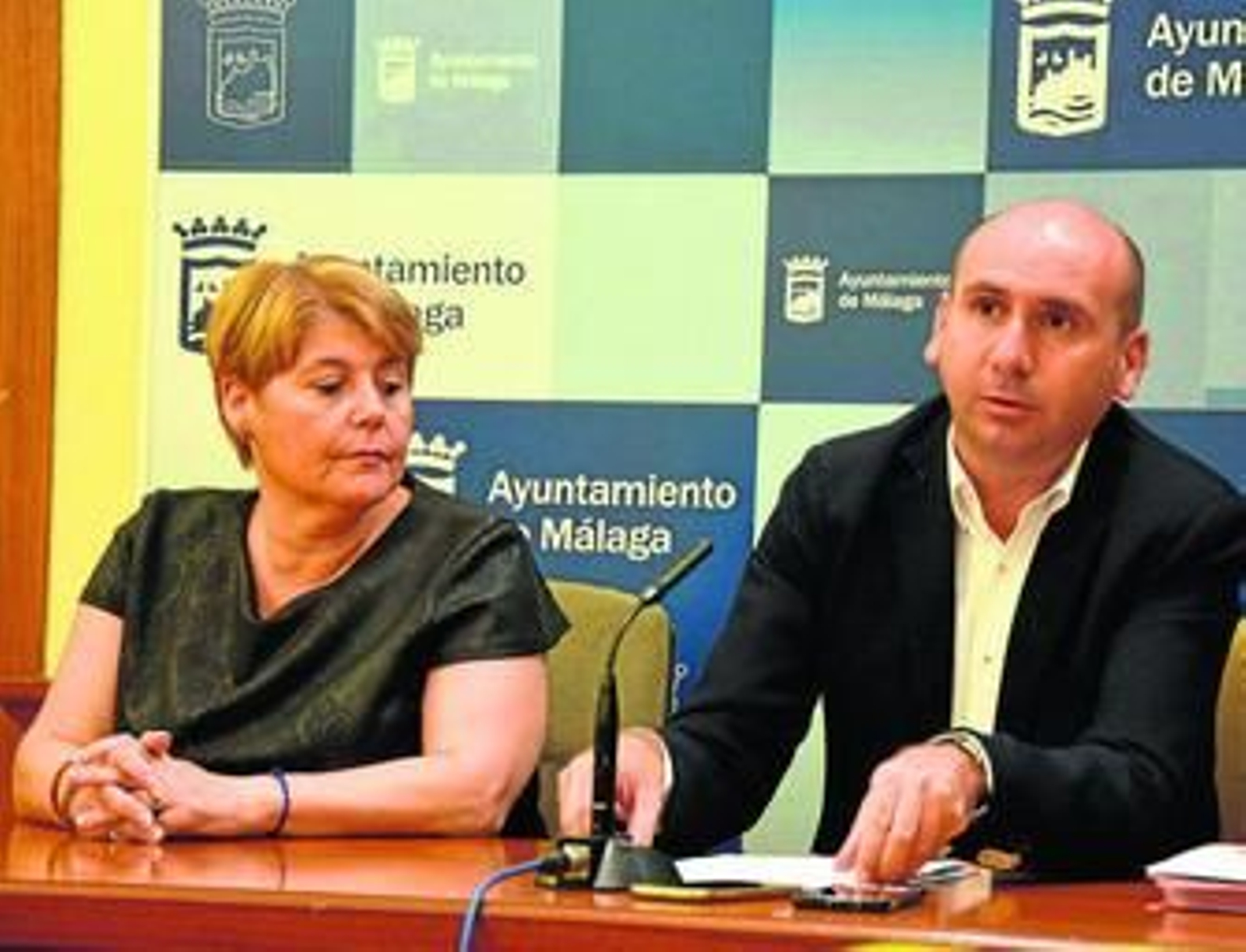 Moreno junto a Conejo, ayer, en la rueda de prensa.