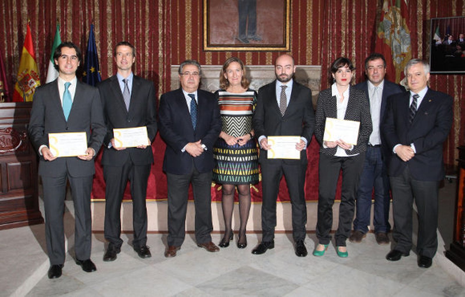 El Ayuntamiento reconoce el trabajo de cuatro jóvenes científicos