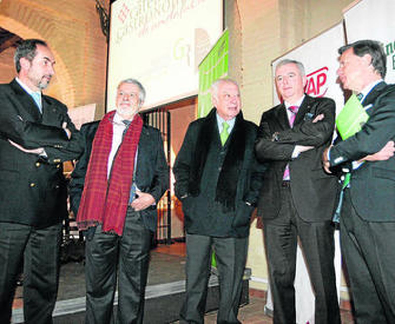 Pina, Cubero, Medina, Martín y Jordano, ayer antes de la presentación del máster.