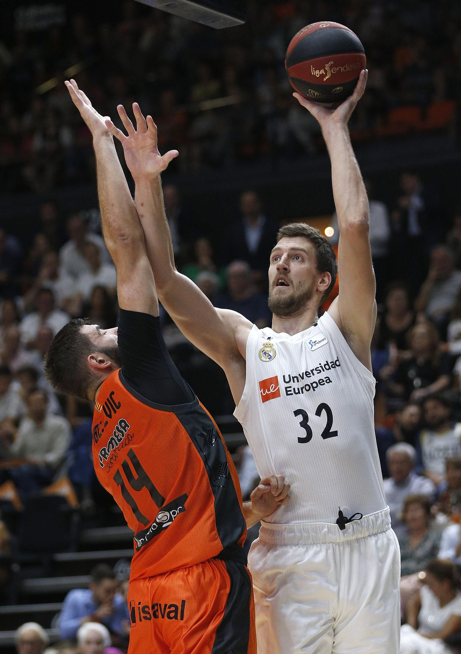 La carrera de Ognjen Kuzmic, en fotos