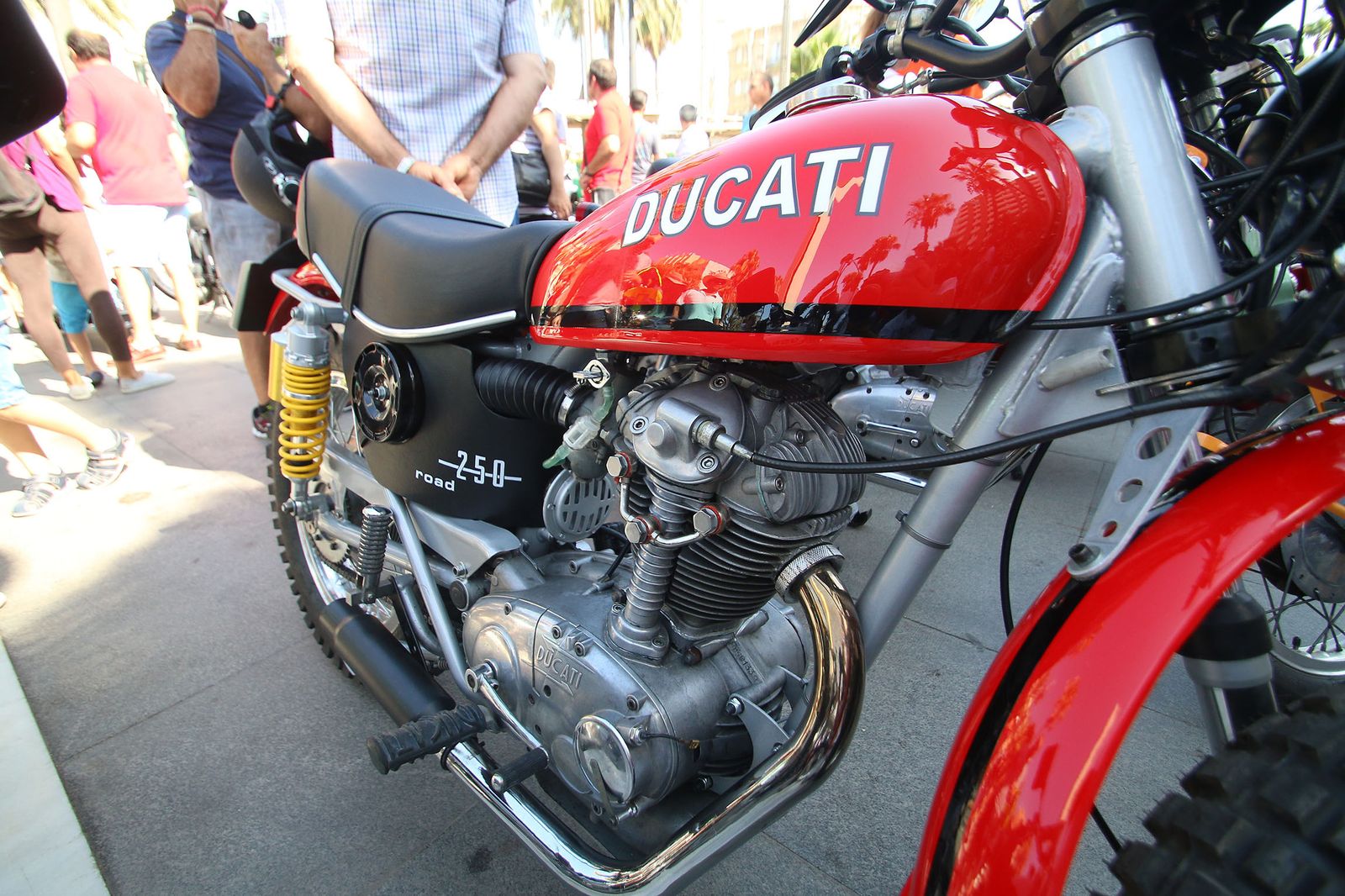 Fotogalería de la exhibición de motos antiguas. Feria Almería 2019