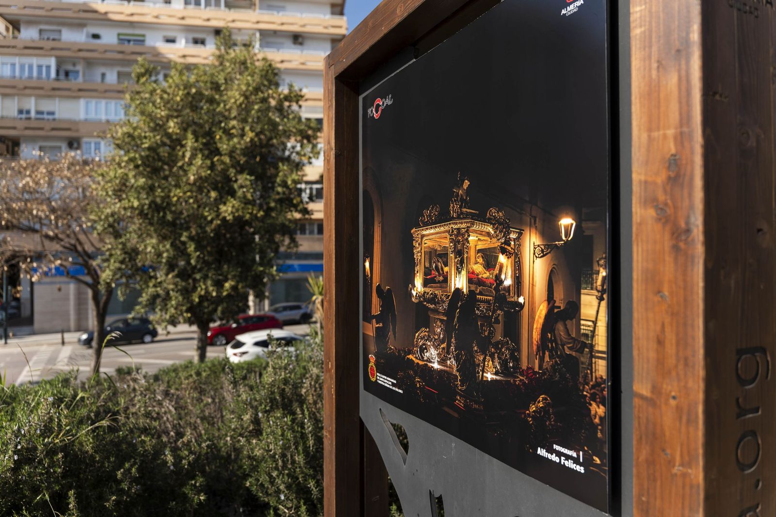 Exposición "La otra mirada" de los Fotógrafos Cofrades de Almería Focoal, en imágenes