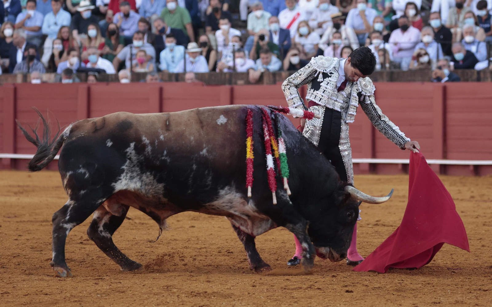 Las imágenes del primer festejo de San Miguel