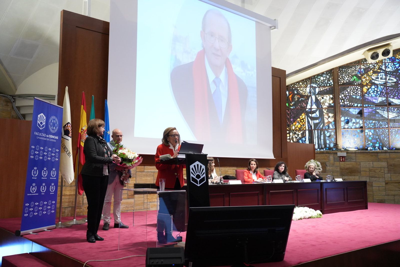 La festividad del patrón de la Facultad de Ciencias de Córdoba, San Alberto Magno, en imágenes