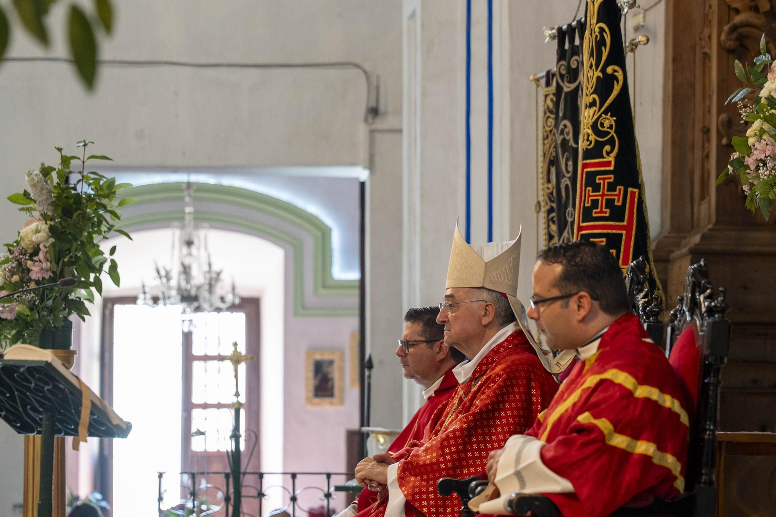 Eucaristía y procesión de Exaltación de la Cruz en la localidad de Vélez-Rubio