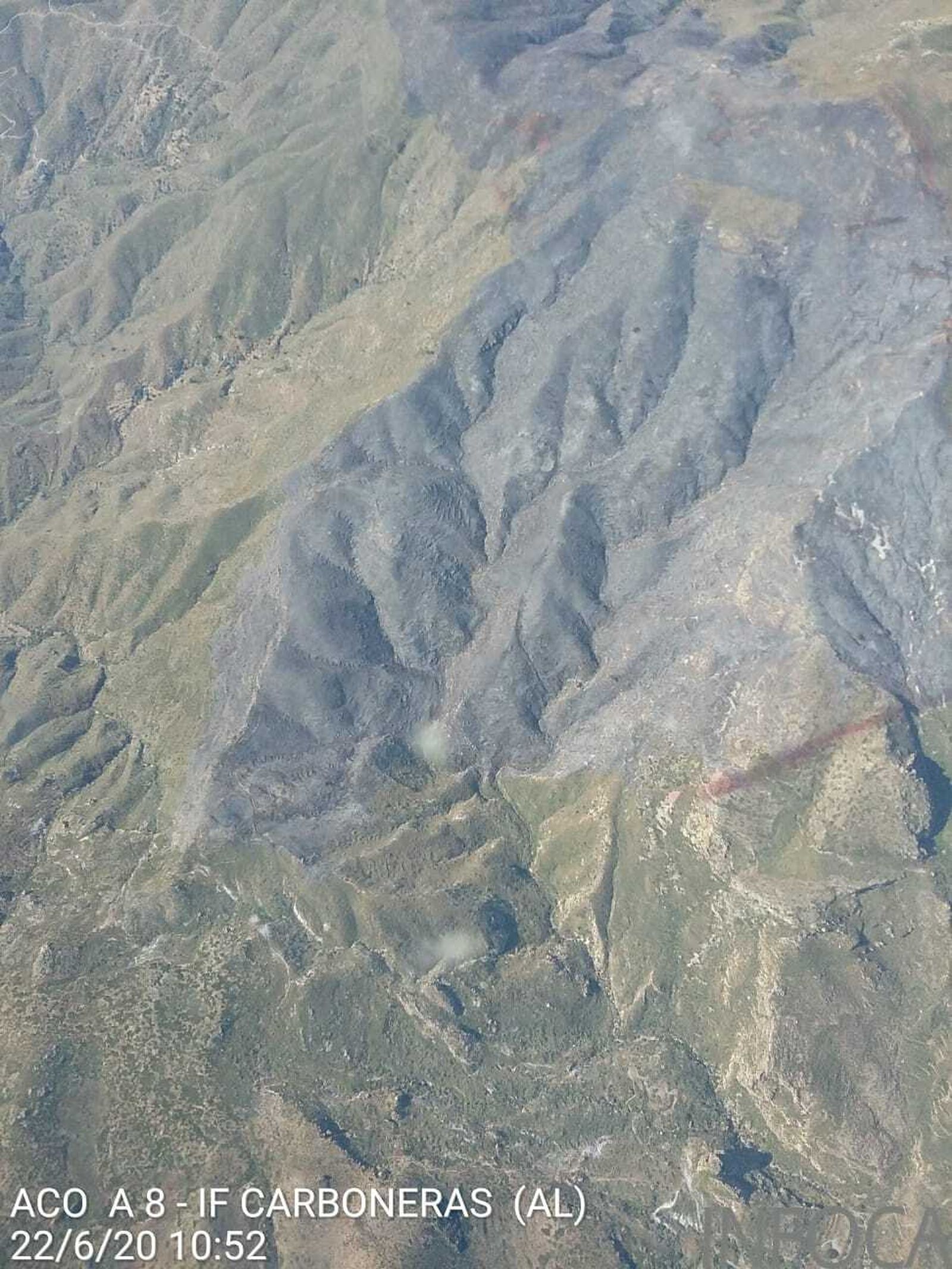 Vista aérea de la superficie quemada, tomada este lunes por la mañana.