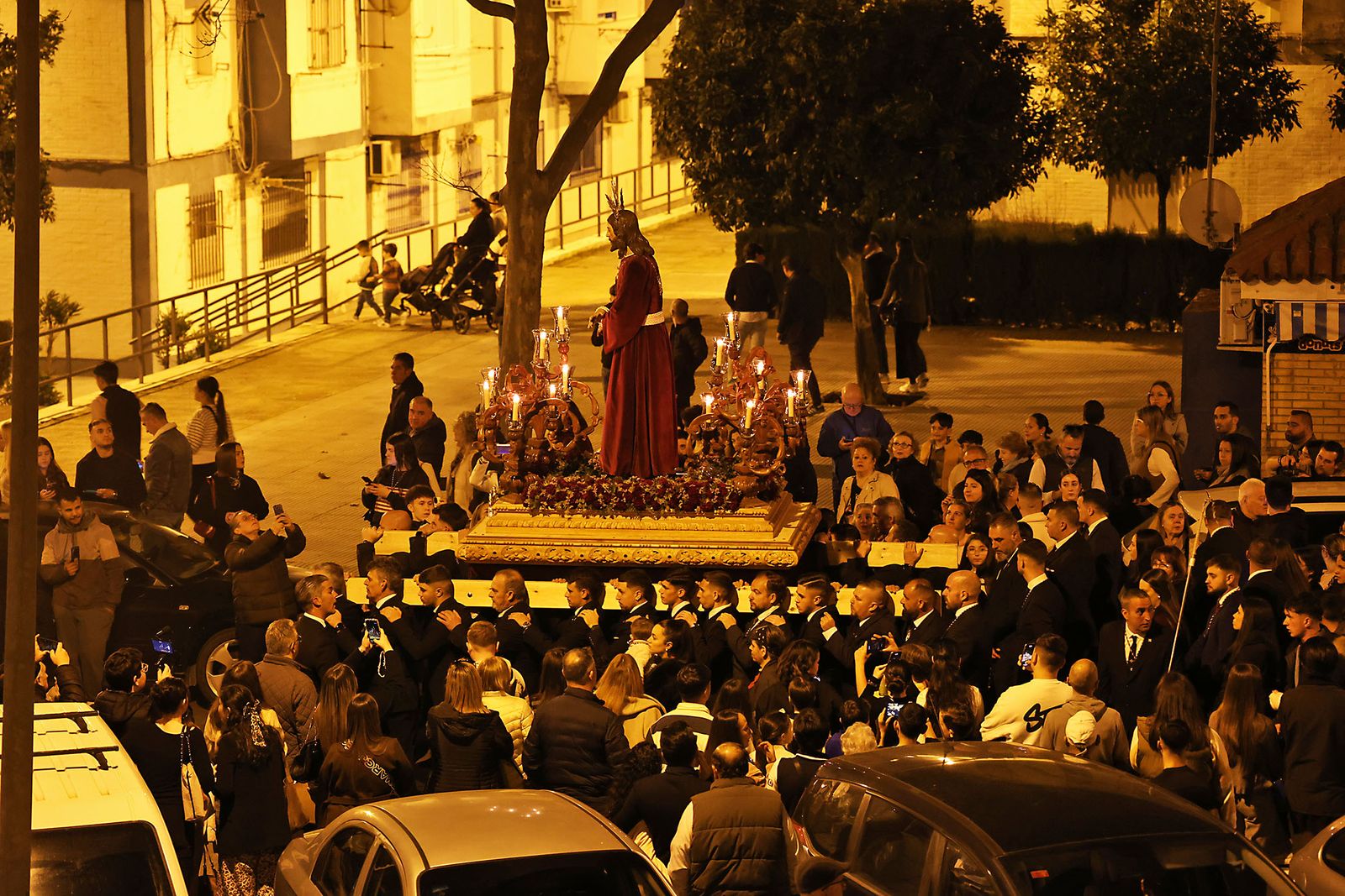 Las fotografías del traslado del Cristo del Cautivo por la Hispanidad