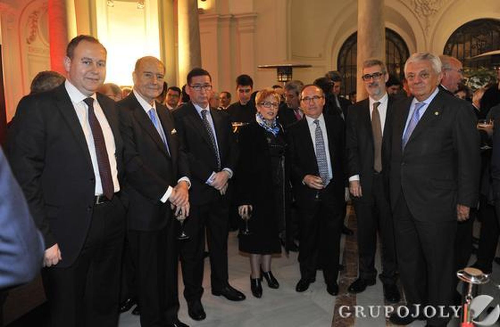 Luis Osuna, consejero delegado de Covirán; el empresario José Antonio Segurado; Félix Hernández Callejas, consejero de Ebro Foods; Elena Víboras, consejera de Agricultura; Antonio Hernández Callejas; Juan Antonio Cortecero, viceconsejero de Agricultura; y Francisco Herrero, presidente de la Cámara de Comercio de Sevilla. / Fotos de Juan Carlos Vázquez y Belén Vargas