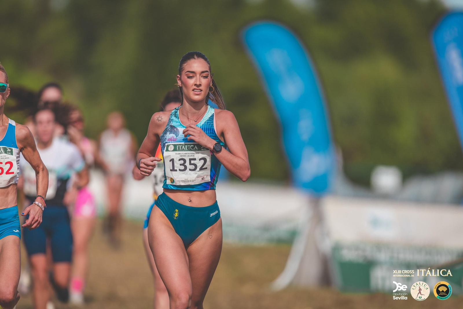 Búscate en las fotos del Cross de Itálica 2025 | 1