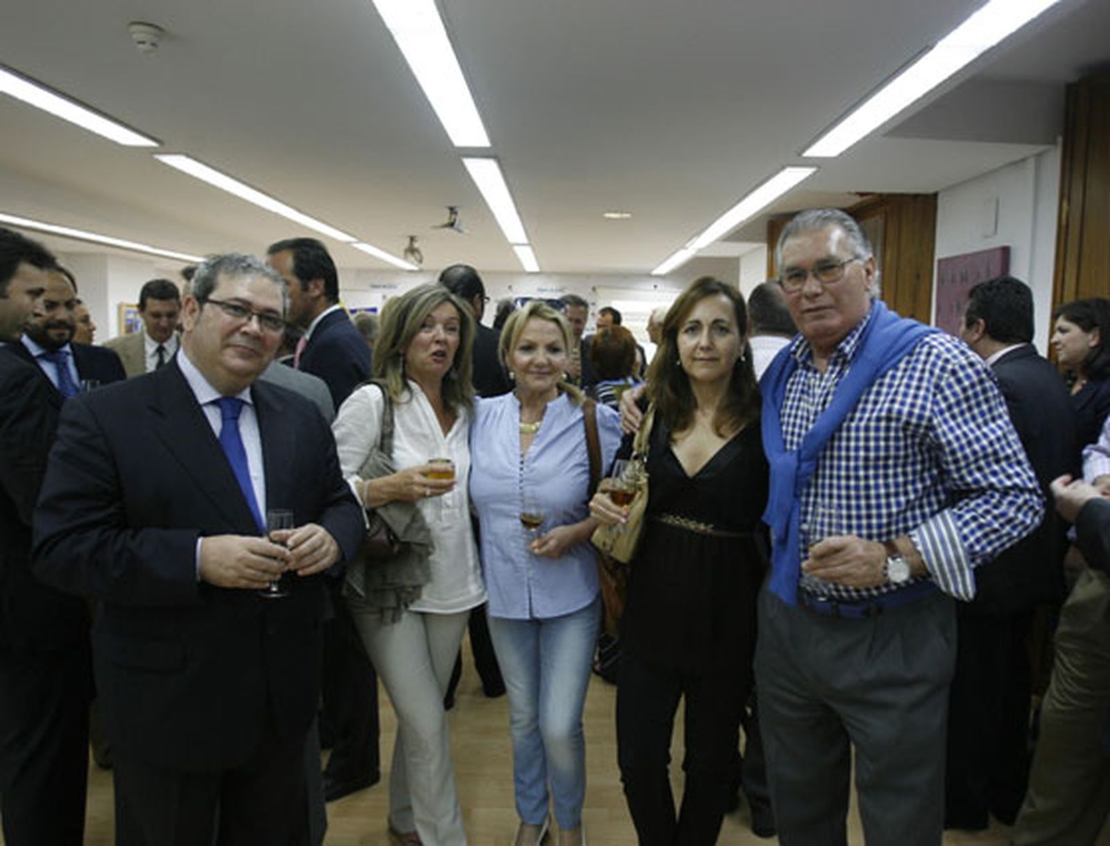 Asistentes a la presentación de la página web 'Gente de Jerez' en la sala ArteaDiario.

Foto: Pascual