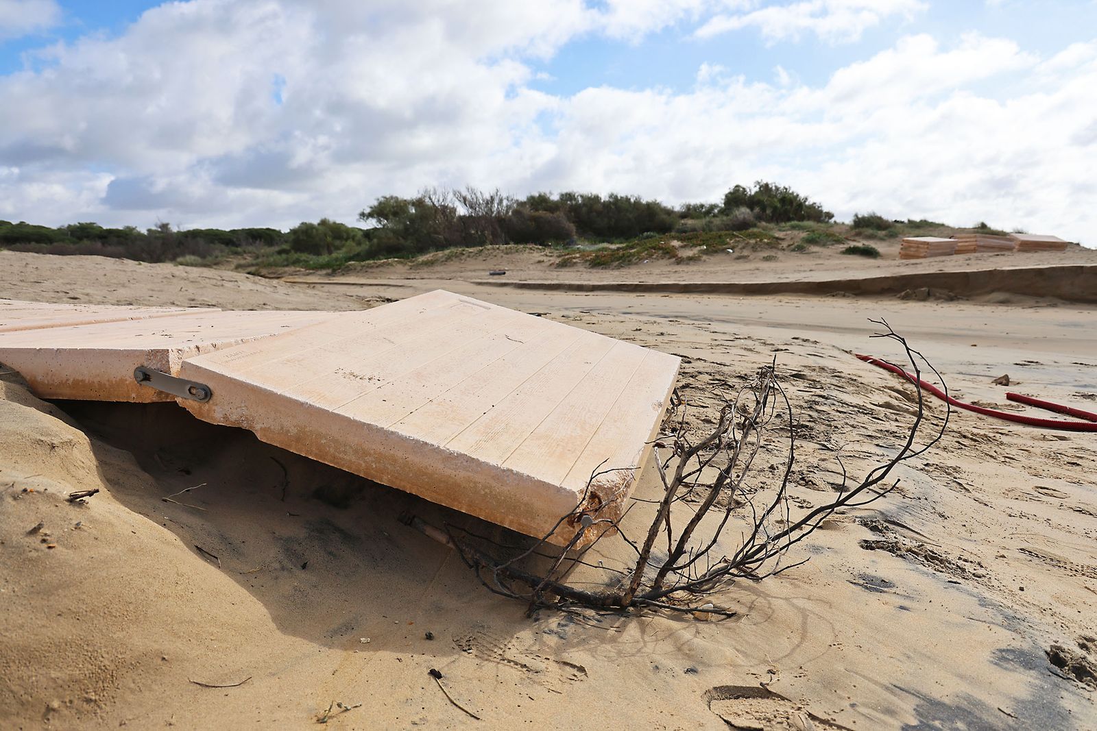 Las imágenes del Portil tras el paso de la borrasca Laurence