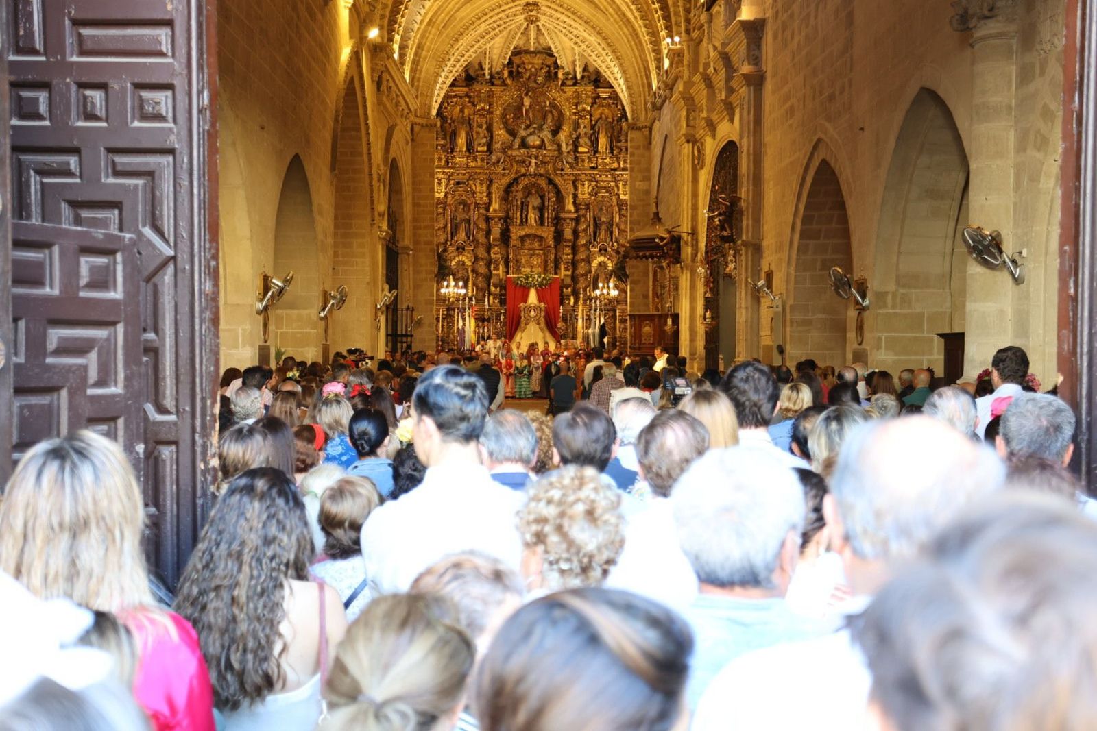 La salida de la Hermandad del Rocío de Jerez, en imágenes