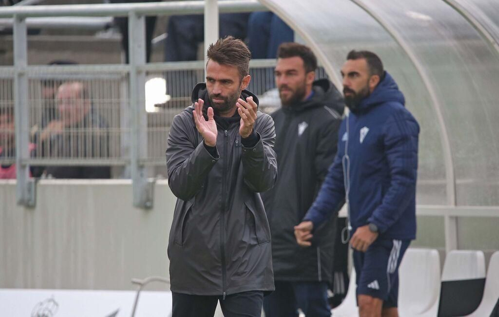Fran Beltrán, entrenador del Marbella, en el Ciudad de La Línea