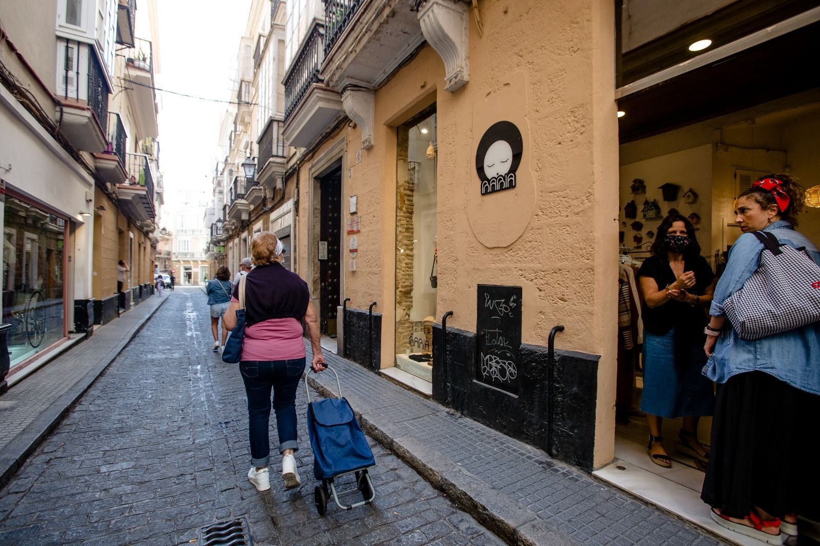 La calle Valverde, una de las vías del centro no peatonalizadas.