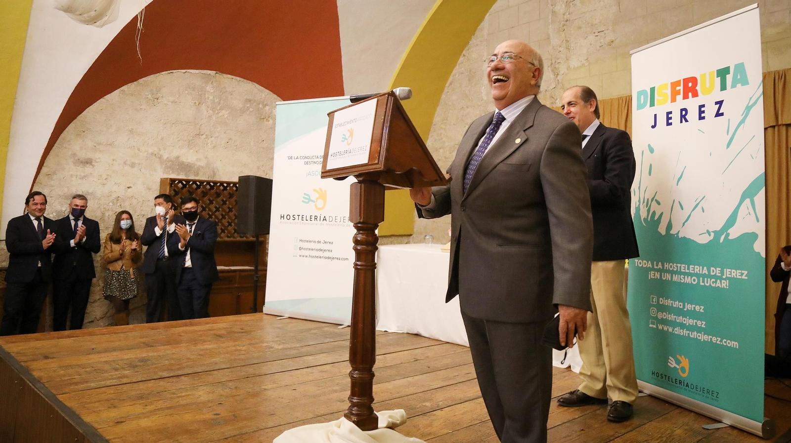 Emotivo y merecido homenaje a cuatro ilustres hosteleros