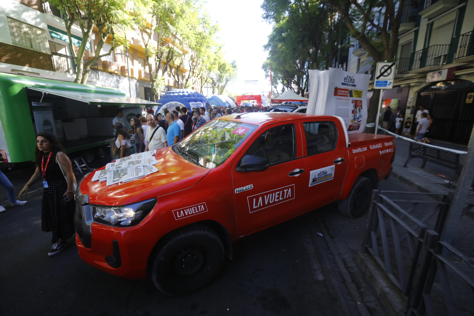 El ambiente en Montilla tras la llegada de La Vuelta, en imágenes