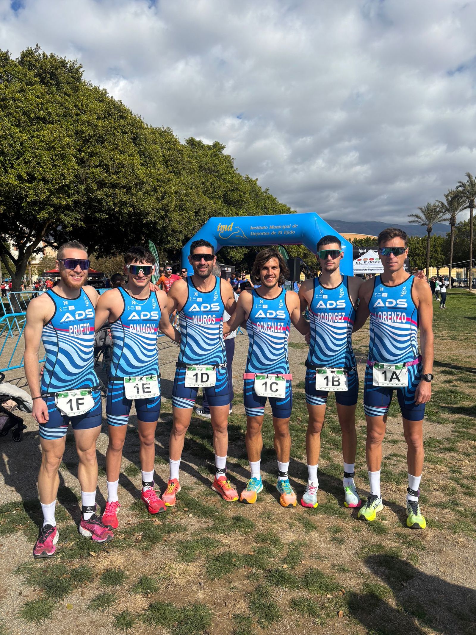 La intergeneracional composición del club hispalense, justa vencedora.