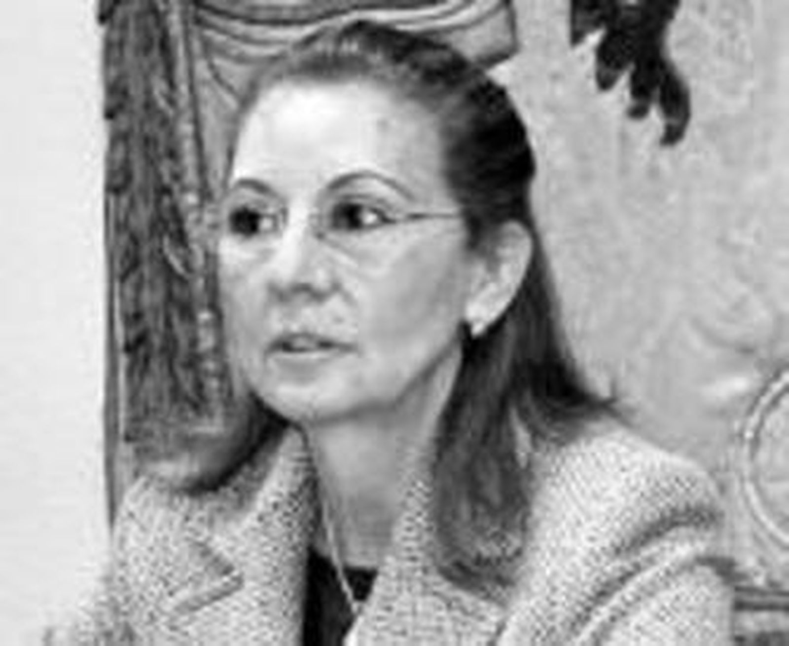 Martín Vivaldi renueva su cargo de decana en Letras