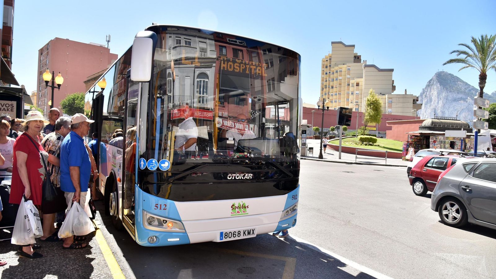Uno de los autobuses urbanos de La Línea.