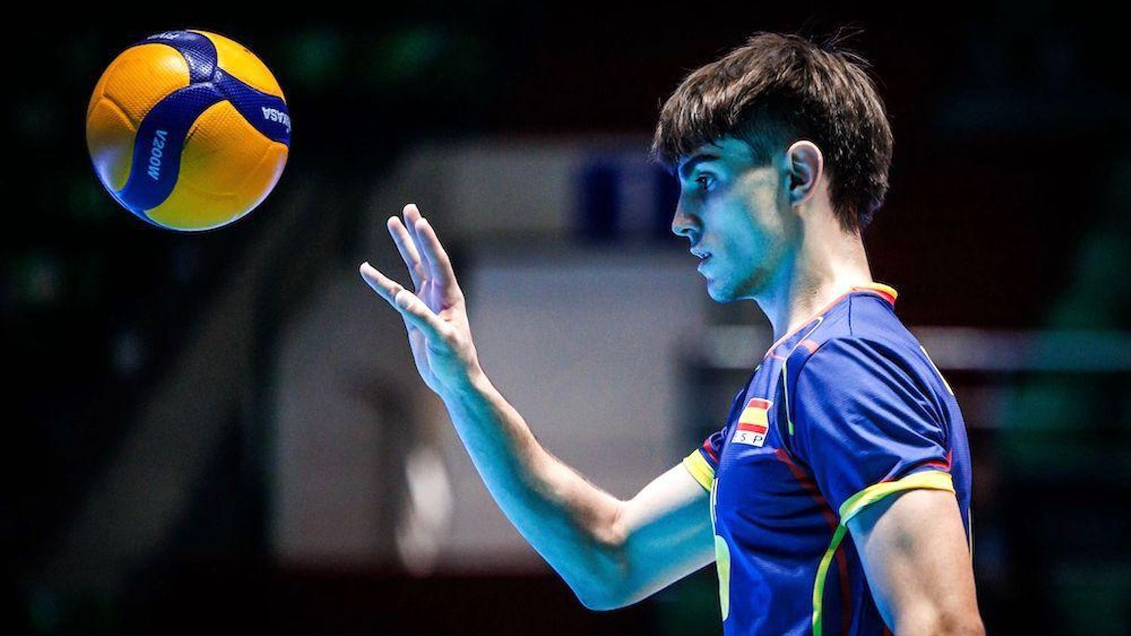 Mario García preparado para el saque durante un encuentro del pasado Mundial sub-19 con la selección española.