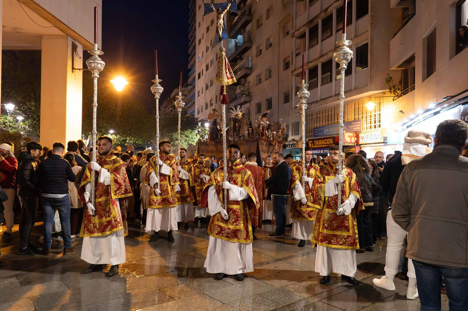 Martes Santo: Imágenes de la procesión de La Sentencia
