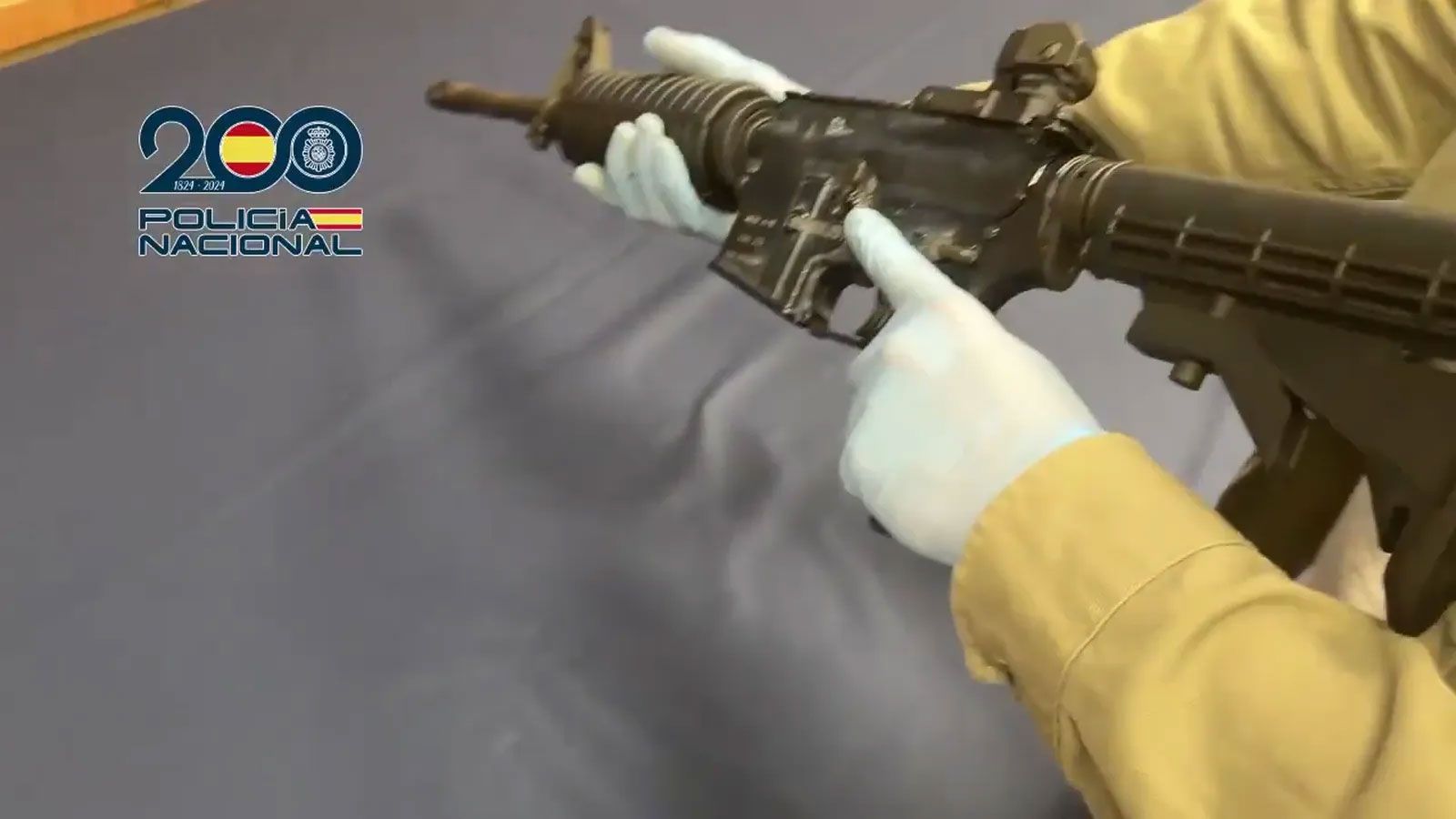 Una de las armas de guerra incautadas en Algeciras.