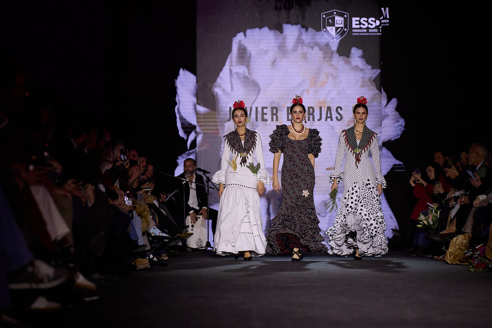 El desfile de Cátedra Internacional de Moda Flamenca Flamentex en We Love Flamenco 2026, todas las fotos
