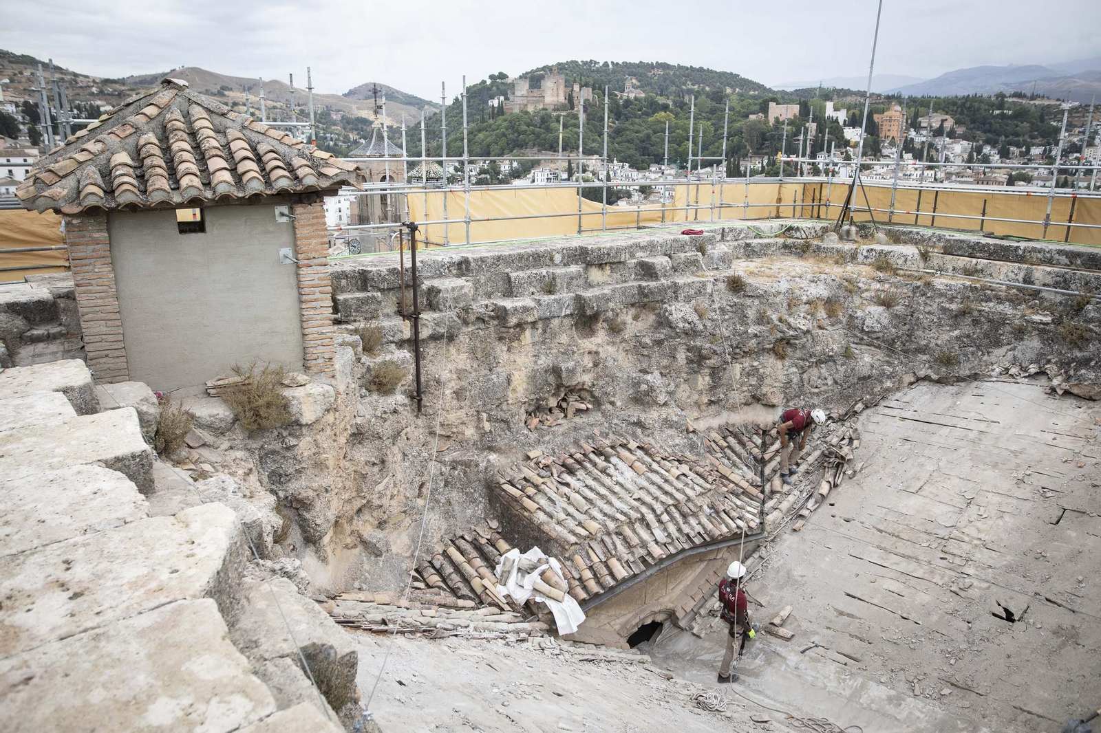 La restauración de la torre de la Catedral de Granada, desde dentro