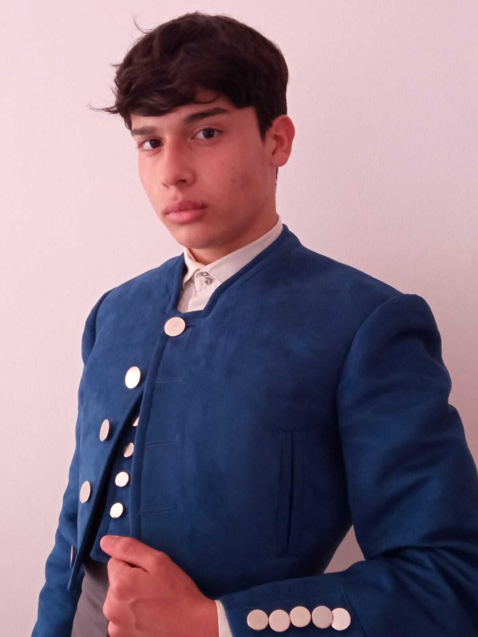 El alumno de 15 años hará su debut este sábado.