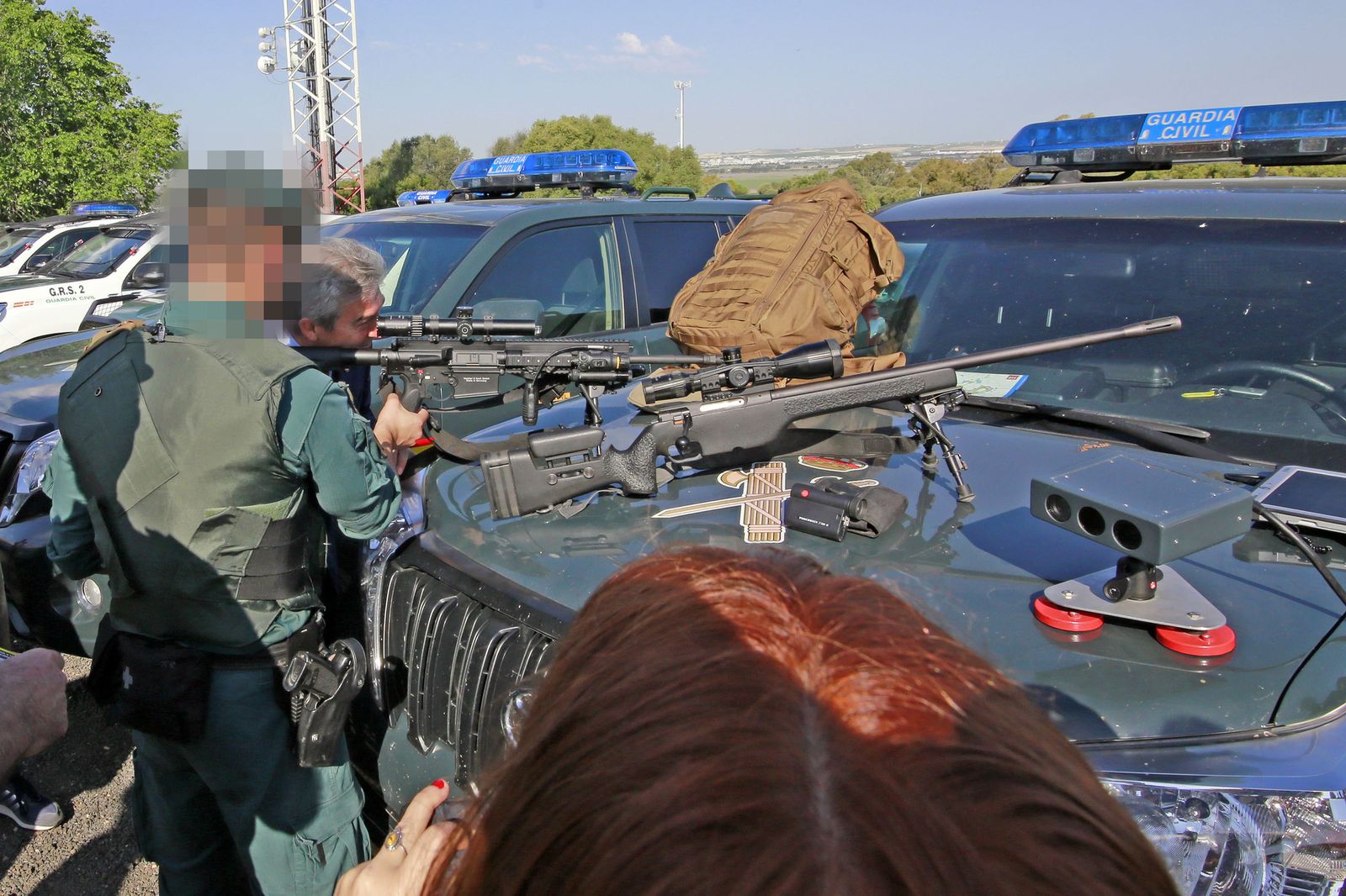 Visita de autoridades al Puesto de Mando Avanzado del Mundial de Motociclismo