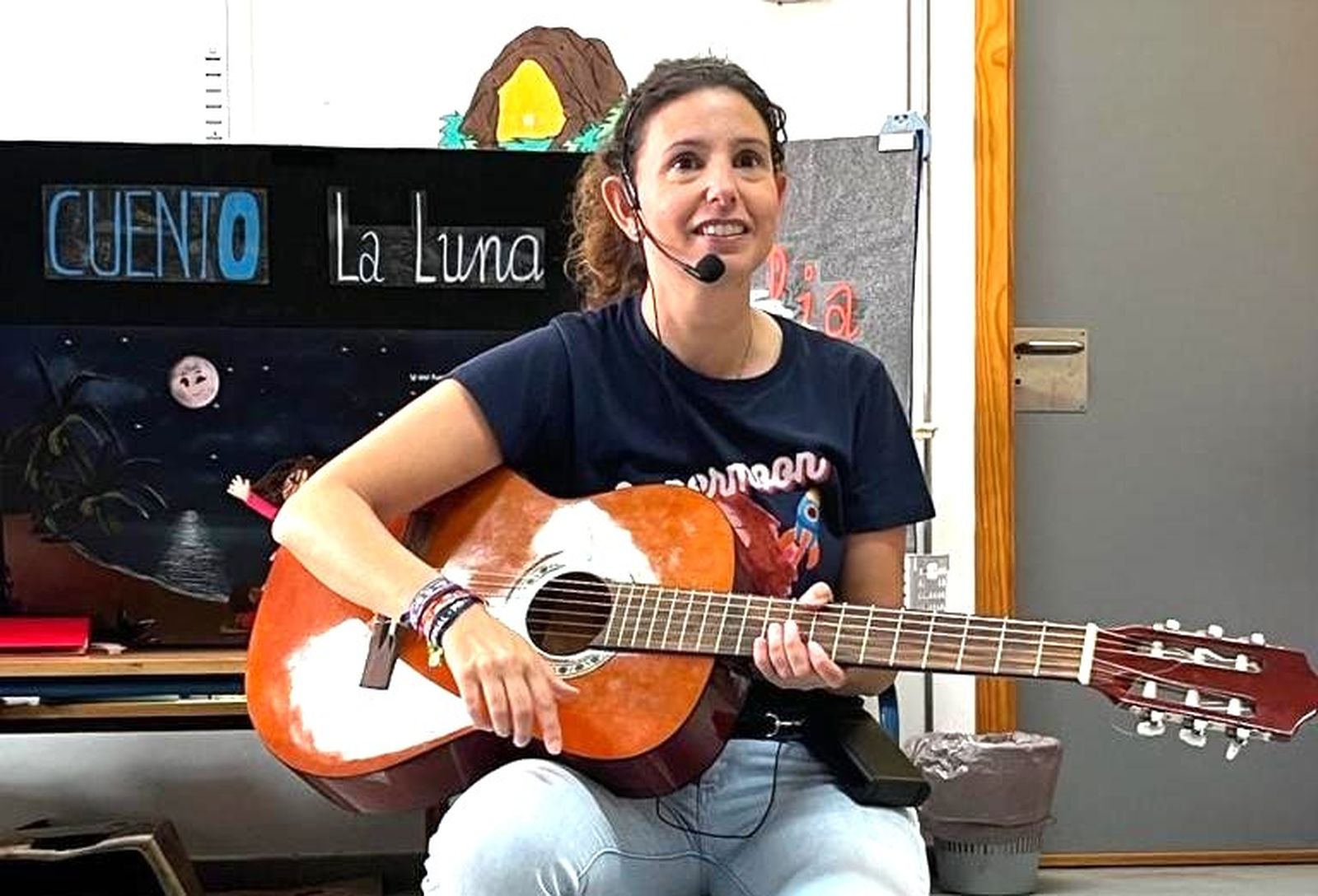 Mamen Puertas durante uno de sus cuentacuentos.