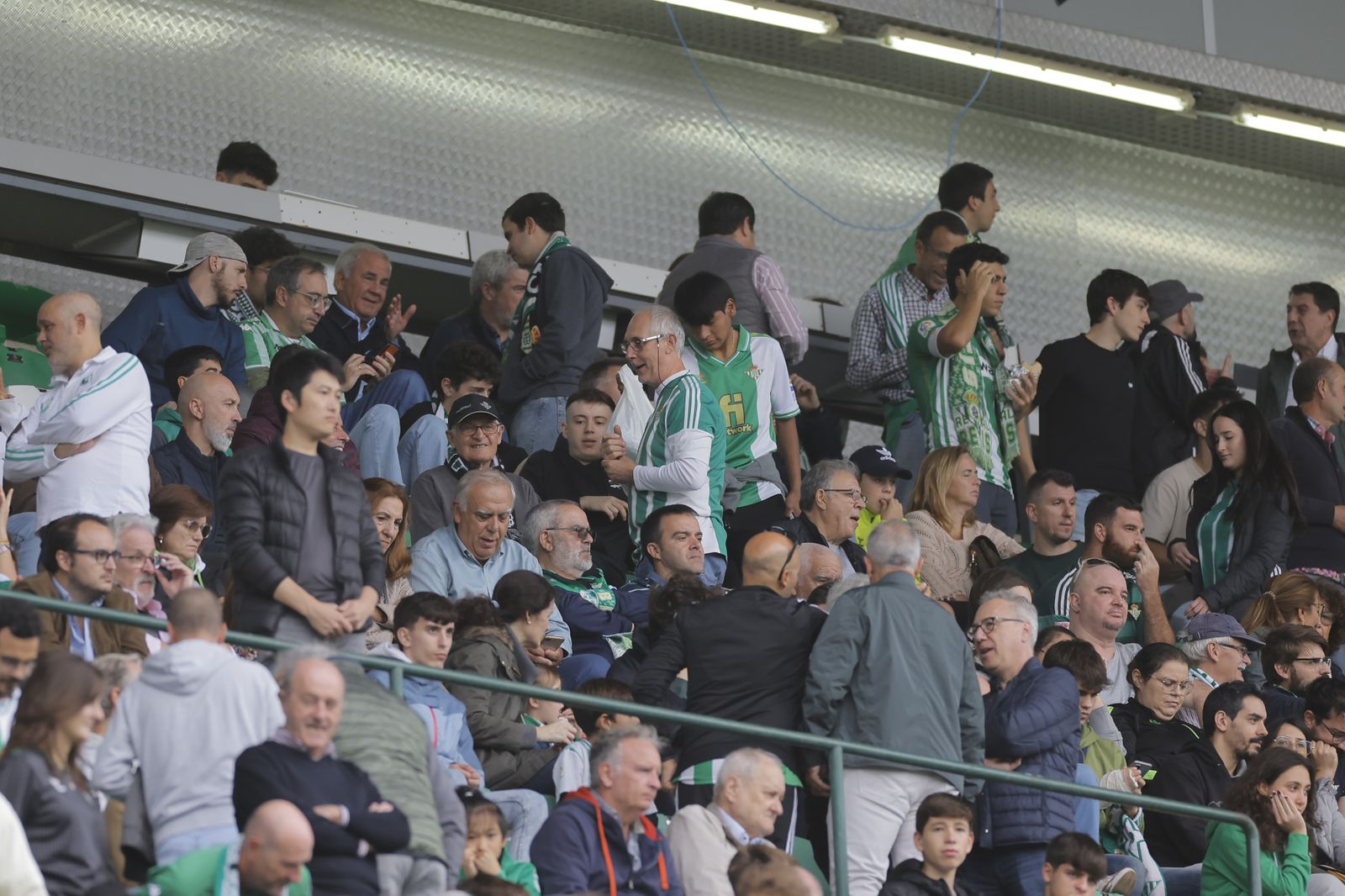Búscate en las fotos del Betis-Mallorca