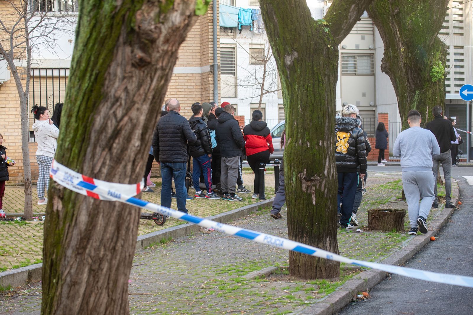 El despliegue policial en Sector Sur tras el apuñalamiento de un hombre, en imágenes