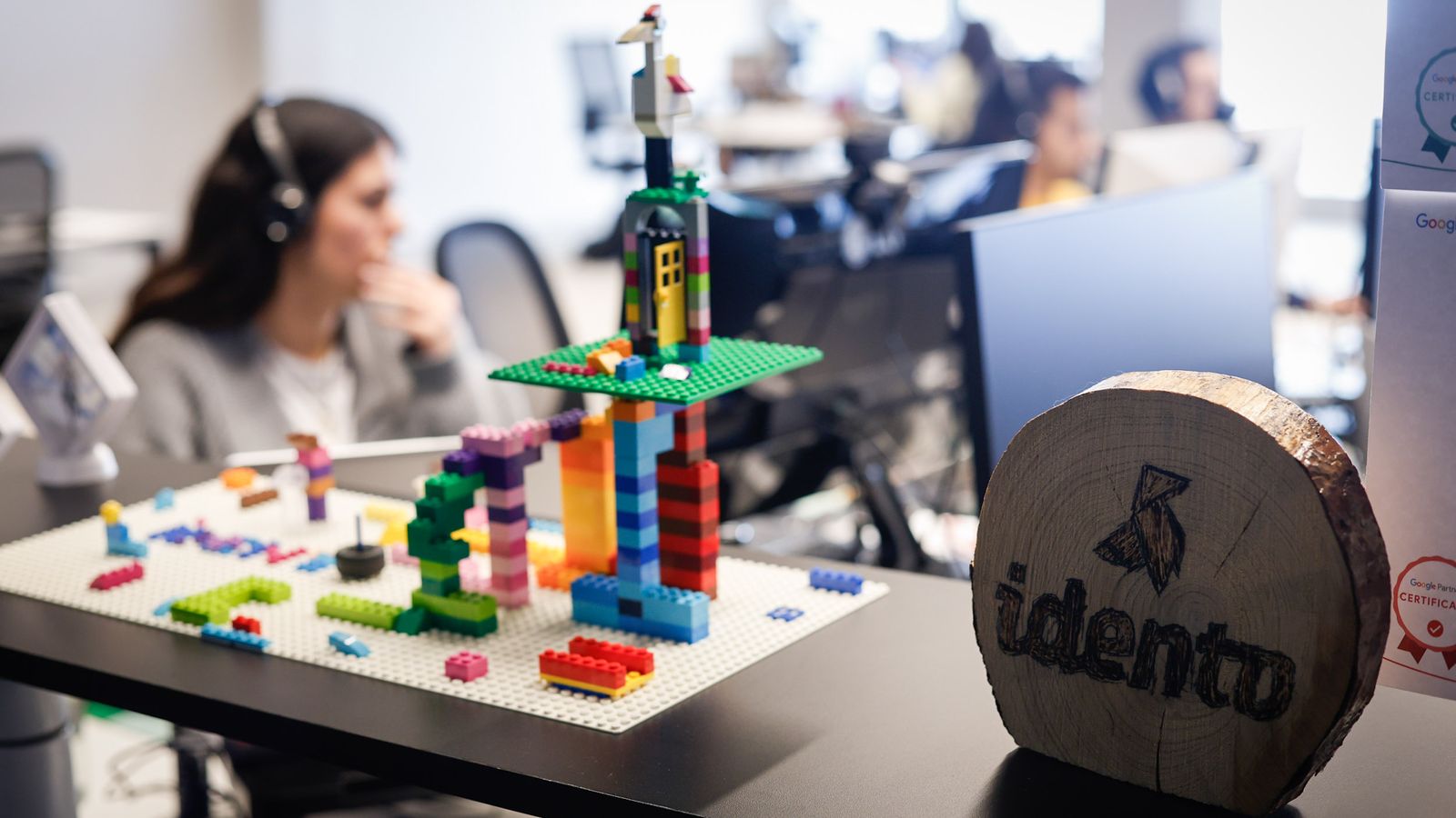 En Idento cada proyecto se gestiona con procesos documentados, criterios objetivos y total transparencia.