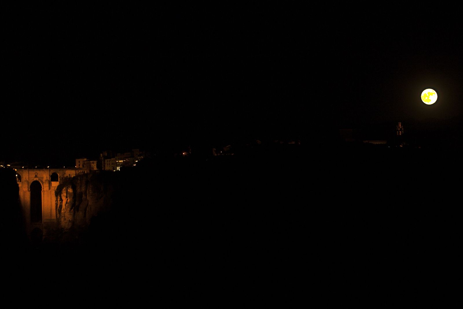 Imágenes de la superluna en Málaga