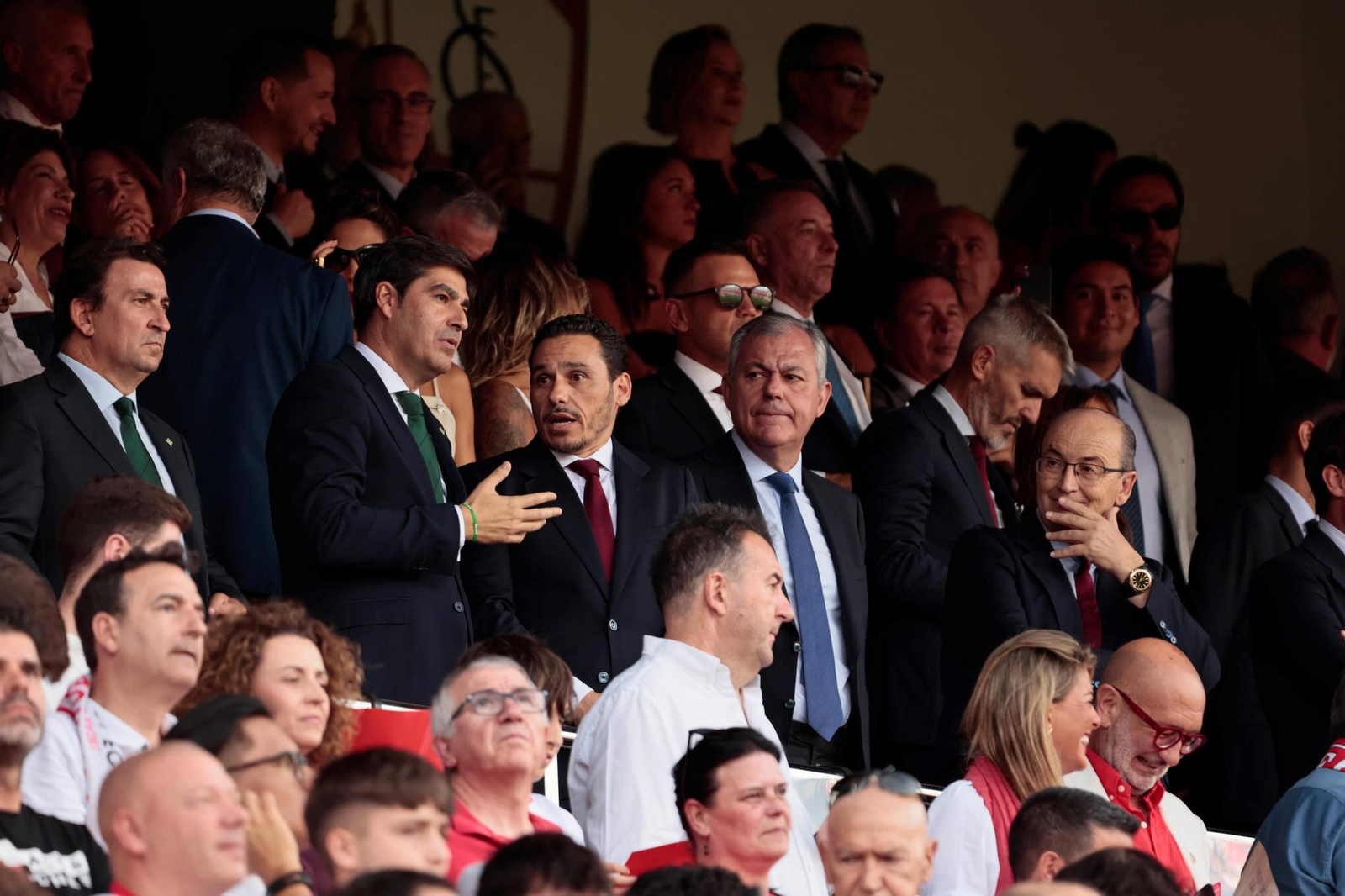 López Catalán, Haro, Del Nido Carrasco, José Luis Saenz (alcalde) y Castro.