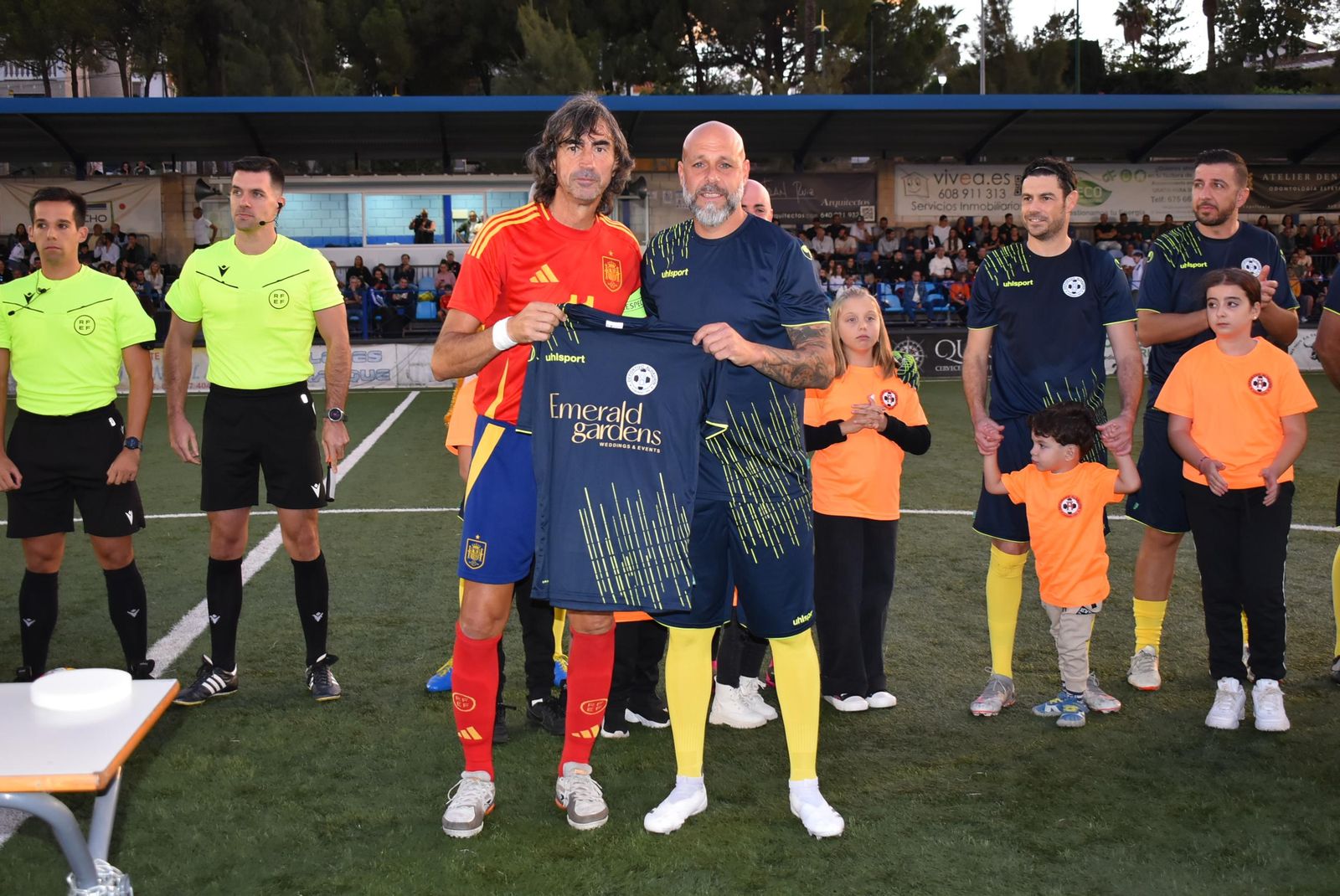 Las Leyendas de la selección española jugaron en Alhaurín de la Torre